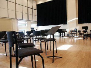 许多中国留学生就读的荷兰鹿特丹皇家音乐学院排演厅一景